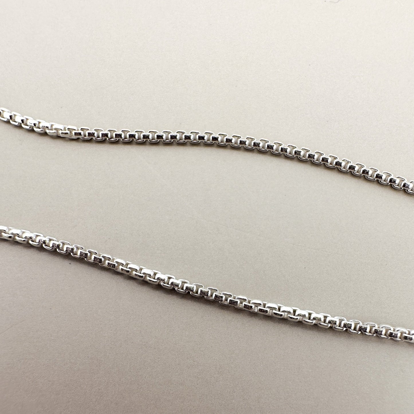 18" Round Box Chain 1mm Finished Chain  (Sterling Silver) - 1 pc. (M933)