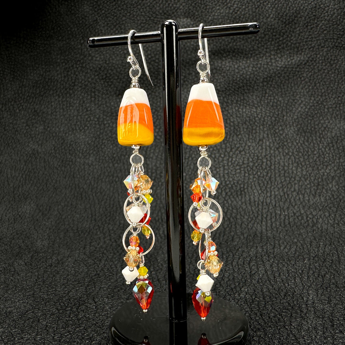 Even MORE Halloween Earrings - 1 pair (J283)