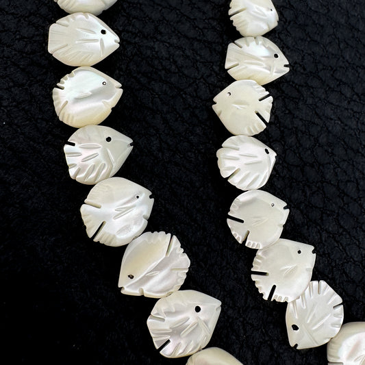 Mother of Pearl Shell Fish Bead - 8" Strand (GEM2360)