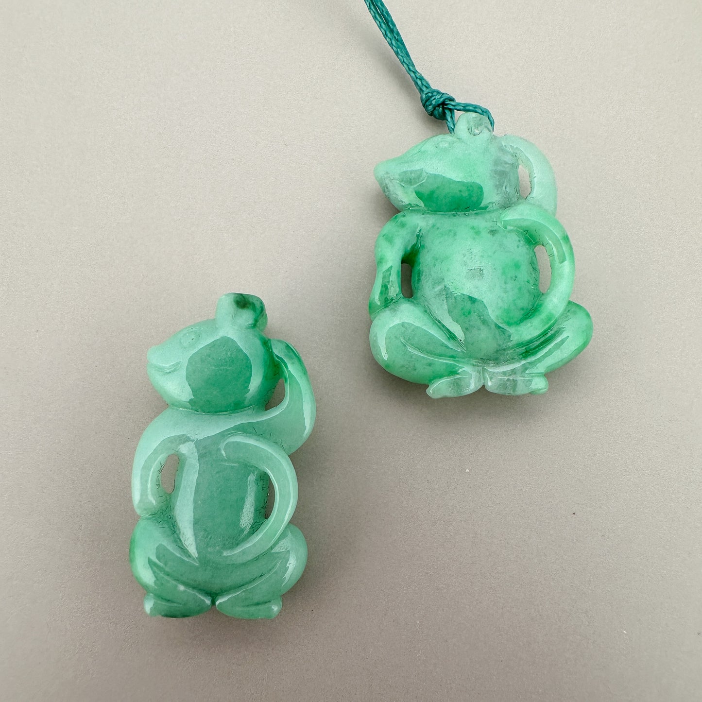 Green Jade Mouse/Rat 13x24mm Carved Pendant - 1 pc. (P2942)