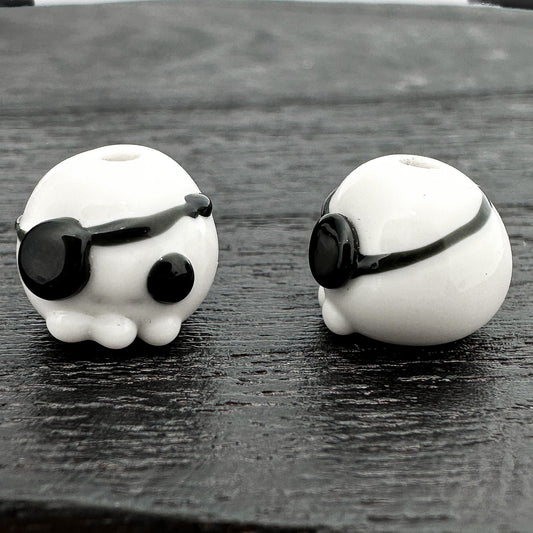 Chibi Handmade Glass Beads - Skull with Eye Patch (LB291)