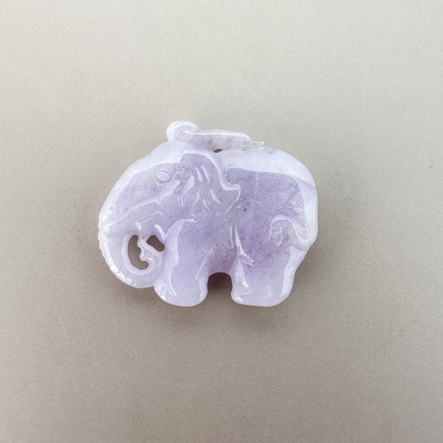 Lavender Jade Elephant 18x23mm Carved Pendant - 1 (P2938)