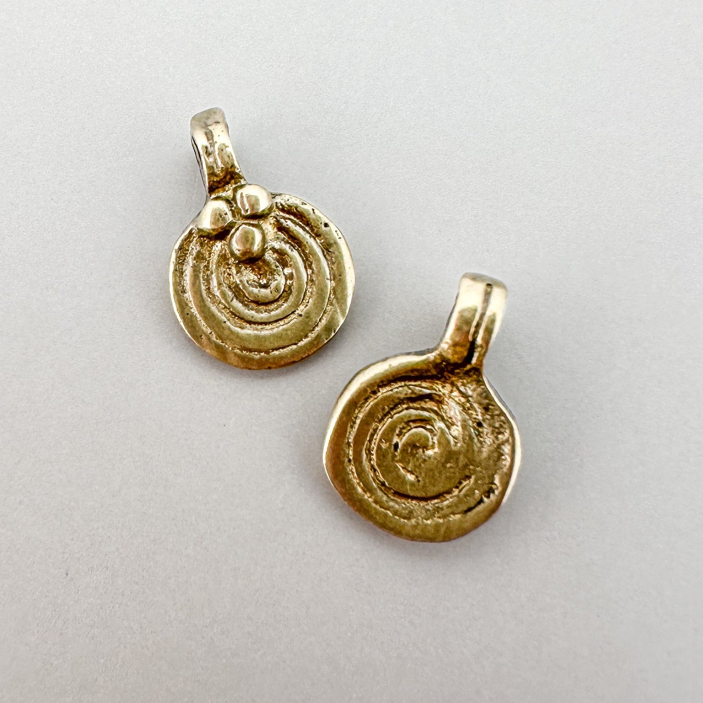 Medium 9mm Rustic Brass Spiral Pendant  - 2 pcs. (M1860)