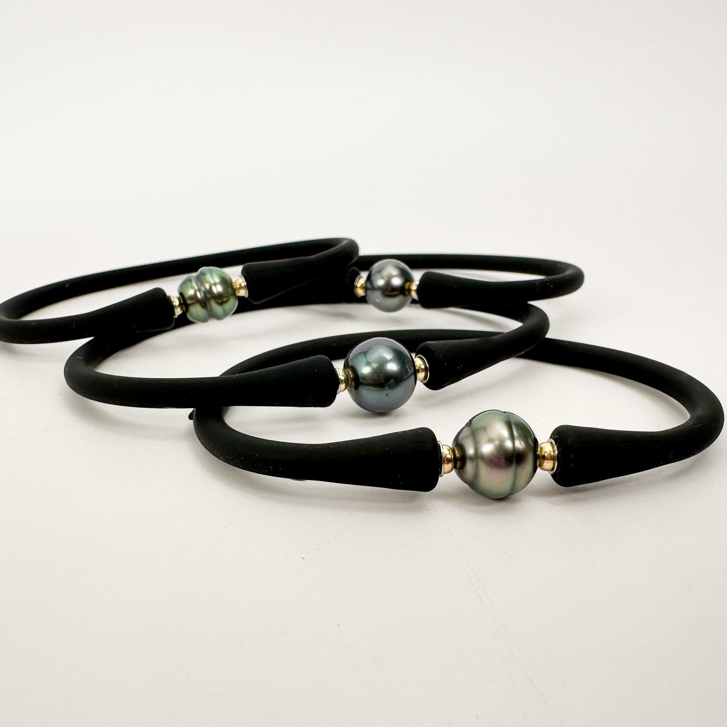 Midnight Tide Tahitian Pearl Silicone Bracelet (J243)