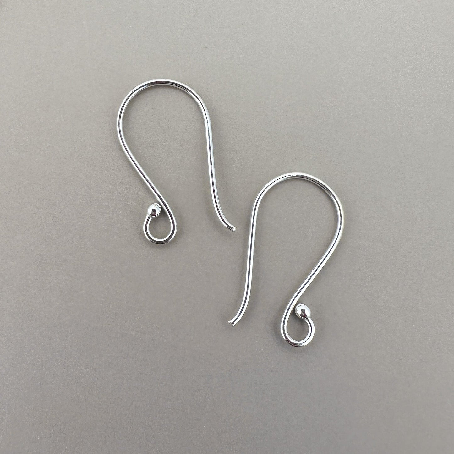 Shepherd Earwire with Ball (Sterling Silver) - 1 pair (S686)