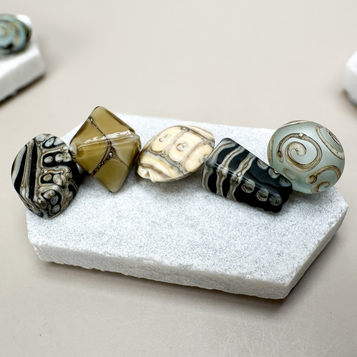 Tenessa Handmade Glass Bead Sets (Limited!!)! - 5 pcs. (LB281)